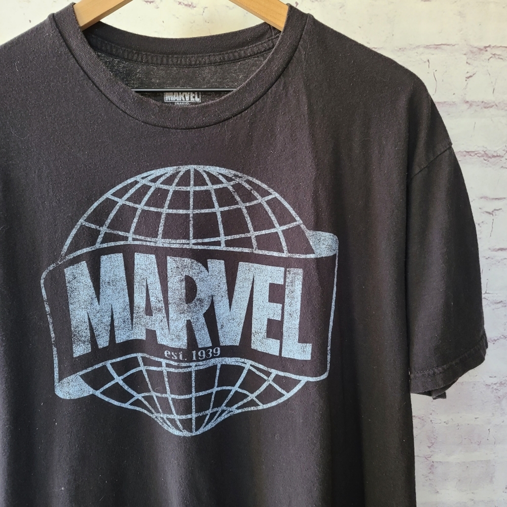 Marvel Black Globe Logo Graphic Print Tee XL 24"x28"